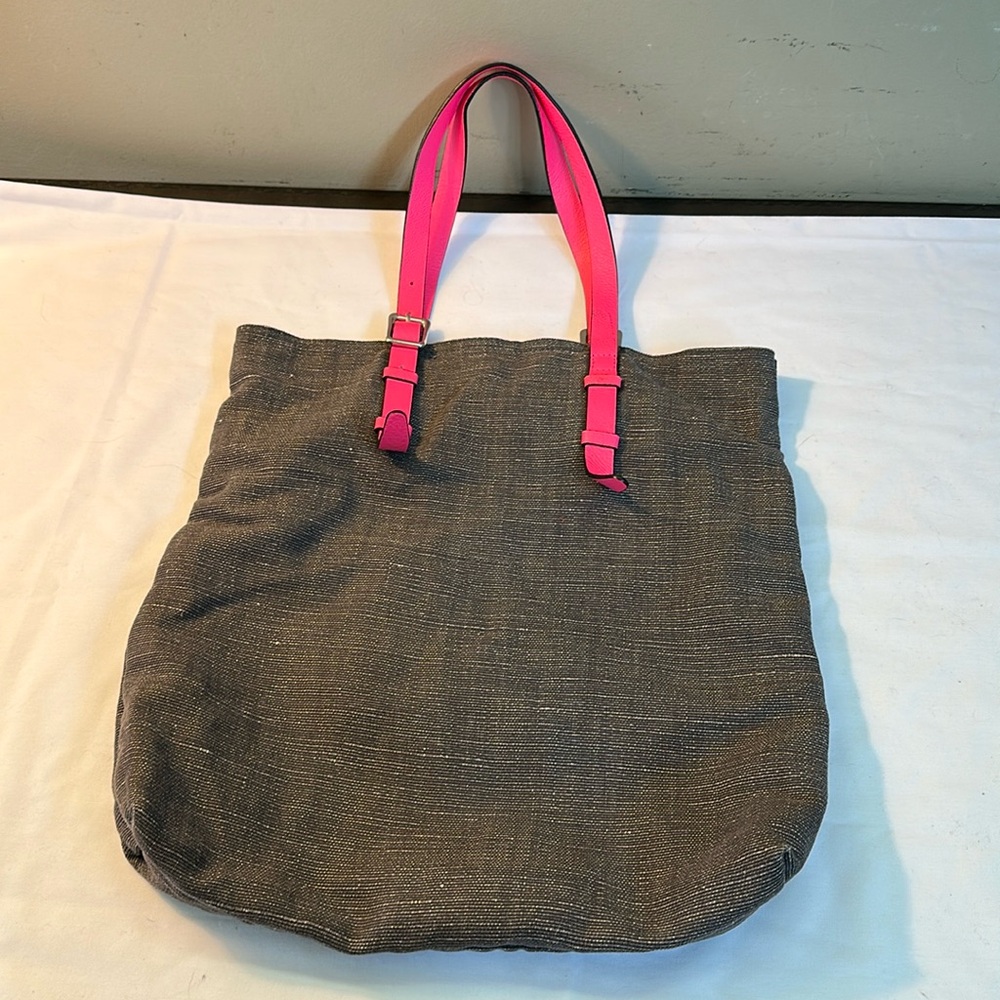 Hand bag
